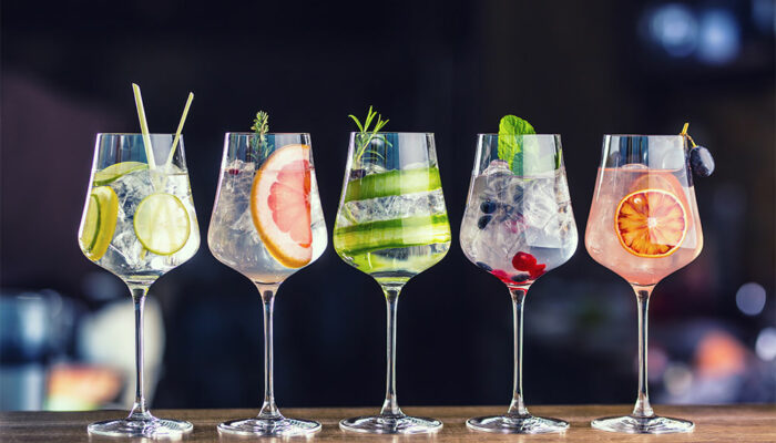 6 Classic Cocktails to Try
