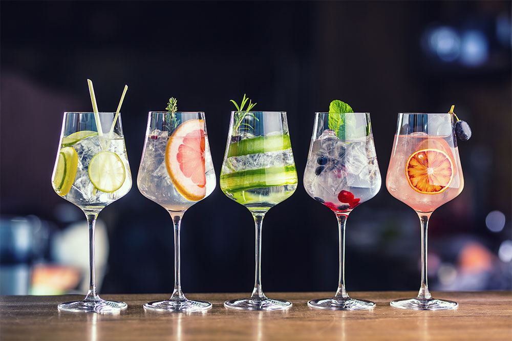 6 Classic Cocktails to Try
